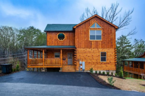 Swimming Bears Lodge 2 with Pool, Hot Tub and Theater